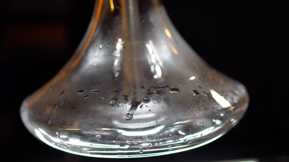 Cleaning the hookah base MOJO Hookah Lounge